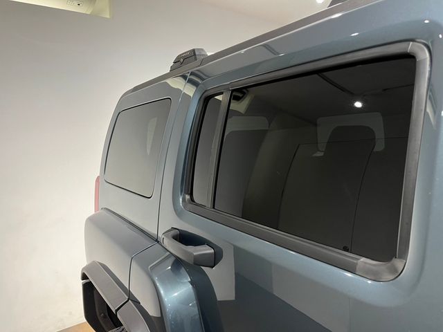 Hummer H3 2008-12 180446-26