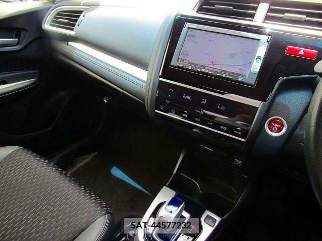 Honda FIT HYBRID 2015-04 304062-2