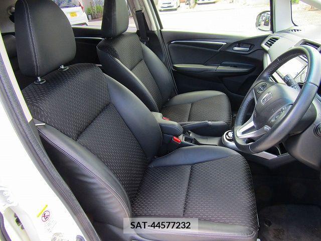 Honda FIT HYBRID 2015-04 304062-1