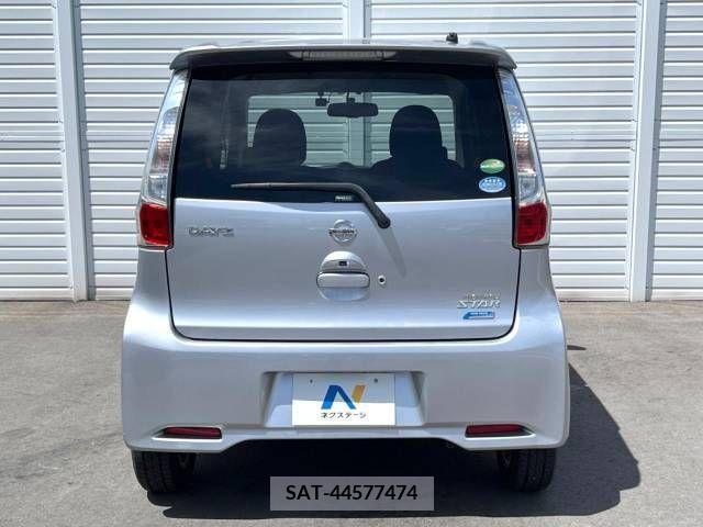 Nissan DAYZ 2013-11 353668-14