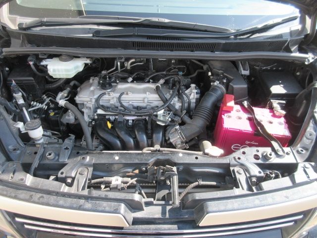 Toyota VOXY 2016-09 1566-27