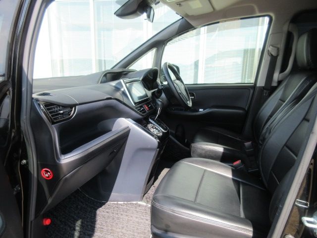Toyota VOXY 2016-09 1566-4
