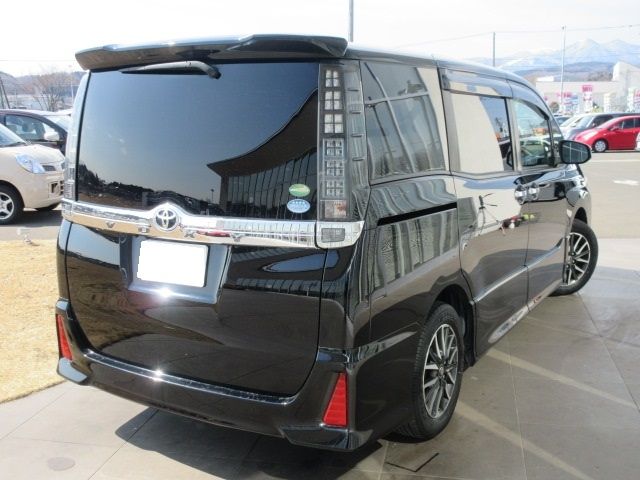 Toyota VOXY 2016-09 1566-1