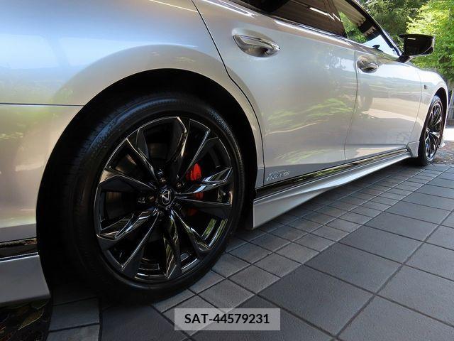 Lexus LS 2022-04 354232-11