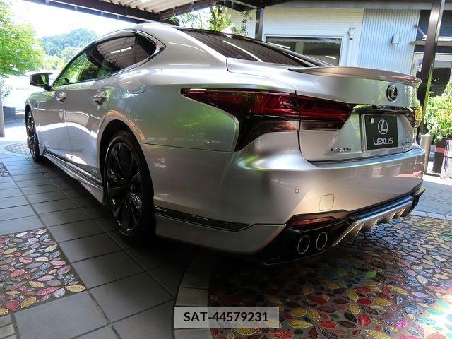 Lexus LS 2022-04 354232-9