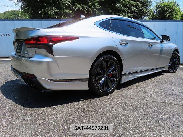 Lexus LS 2022-04 354232-29