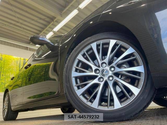 Lexus ES 2019-09 354247-5