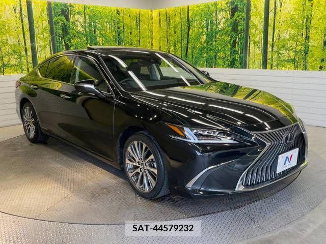 Lexus ES 2019-09 354247-16