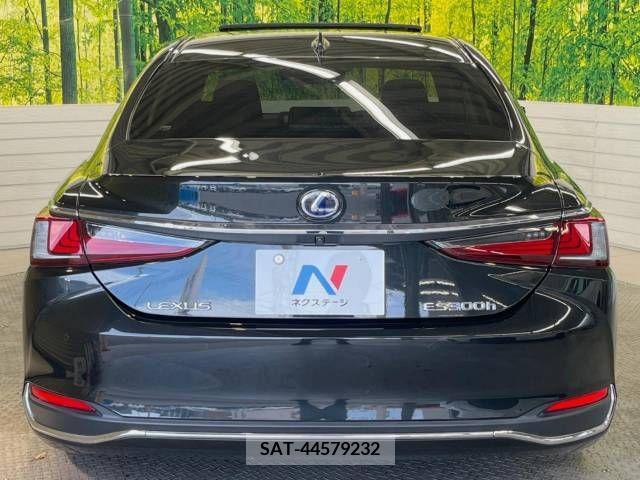 Lexus ES 2019-09 354247-15