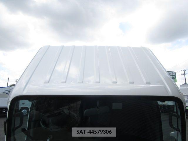 Isuzu ELF TRUCK 2017-03 201183-7
