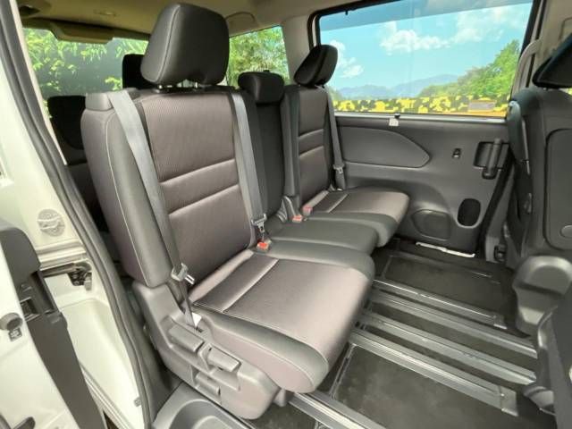 Nissan SERENA 2018-05 29230-8