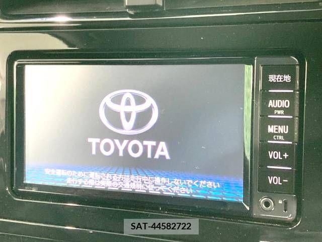 Toyota PRIUS 2017-02 234704-2