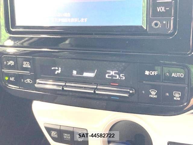 Toyota PRIUS 2017-02 234704-5