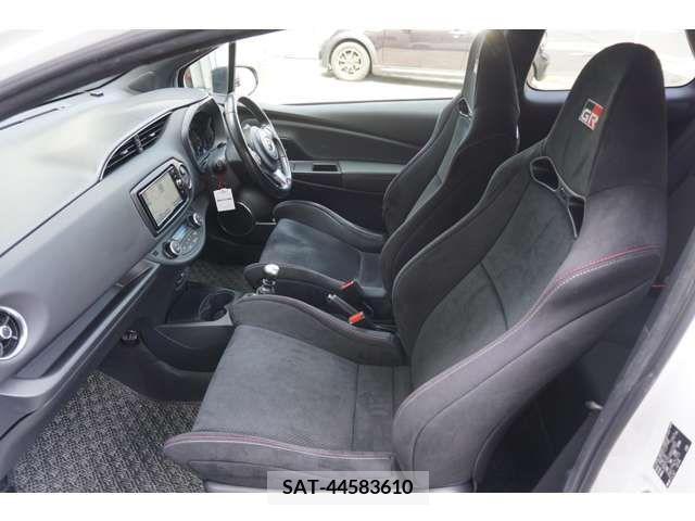 Toyota VITZ 2018-06 325953-10