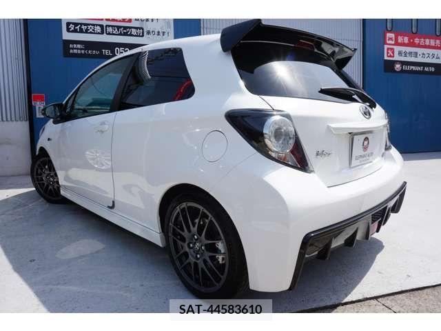 Toyota VITZ 2018-06 325953-18