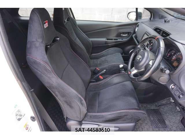 Toyota VITZ 2018-06 325953-7
