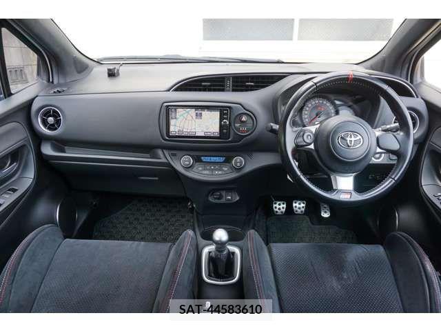 Toyota VITZ 2018-06 325953-6