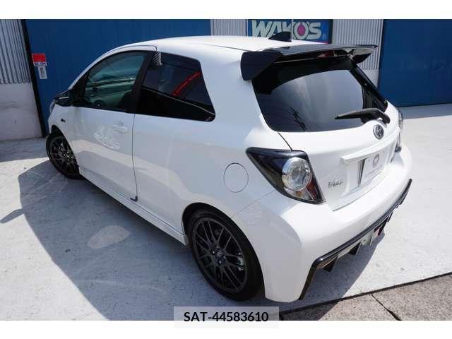 Toyota VITZ 2018-06 325953-4