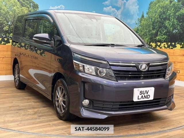 Toyota VOXY 2016-07 335661-17