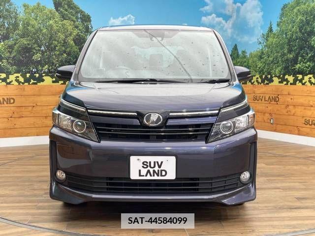 Toyota VOXY 2016-07 335661-15