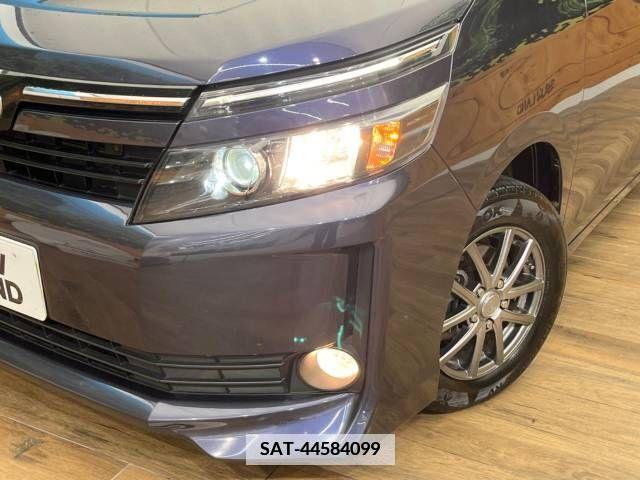 Toyota VOXY 2016-07 335661-13