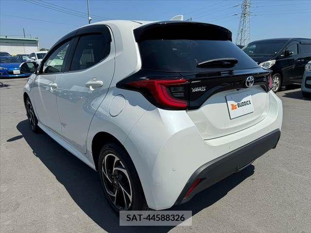 Toyota YARIS 2020-03 290859-14