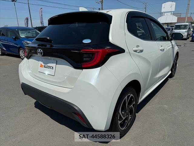Toyota YARIS 2020-03 290859-12
