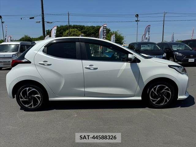 Toyota YARIS 2020-03 290859-11