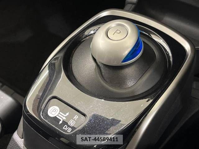 Nissan NOTE 2018-09 250383-18