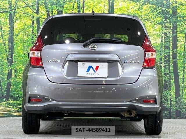 Nissan NOTE 2018-09 250383-13