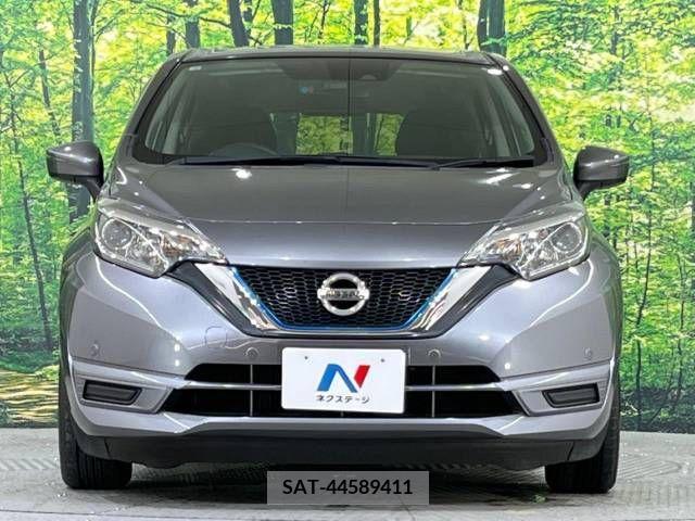 Nissan NOTE 2018-09 250383-12