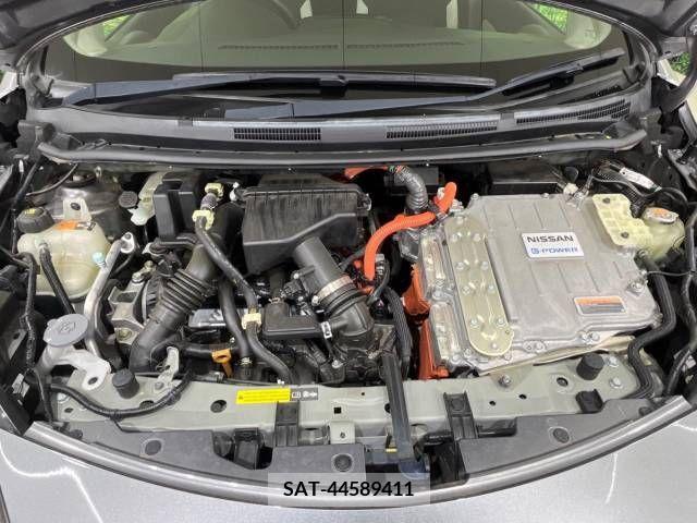 Nissan NOTE 2018-09 250383-17