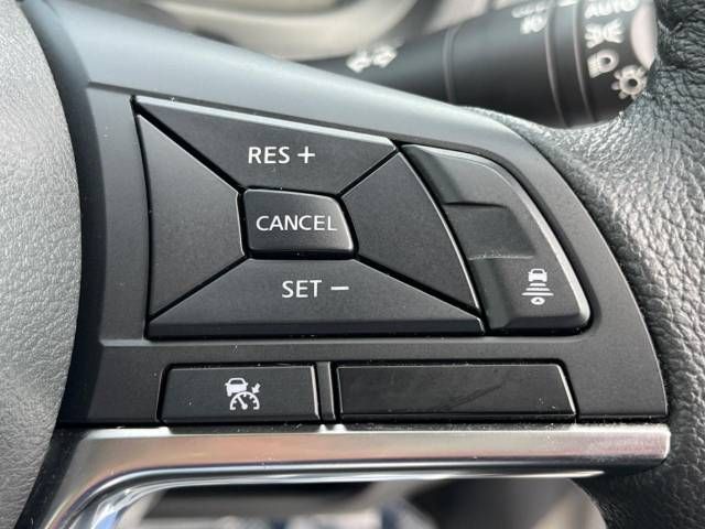 Nissan NOTE 2018-10 22073-3