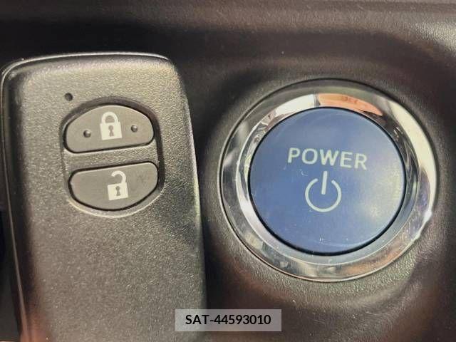 Toyota AQUA 2015-02 374504-5