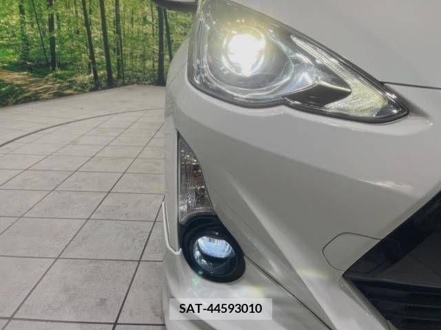 Toyota AQUA 2015-02 374504-12