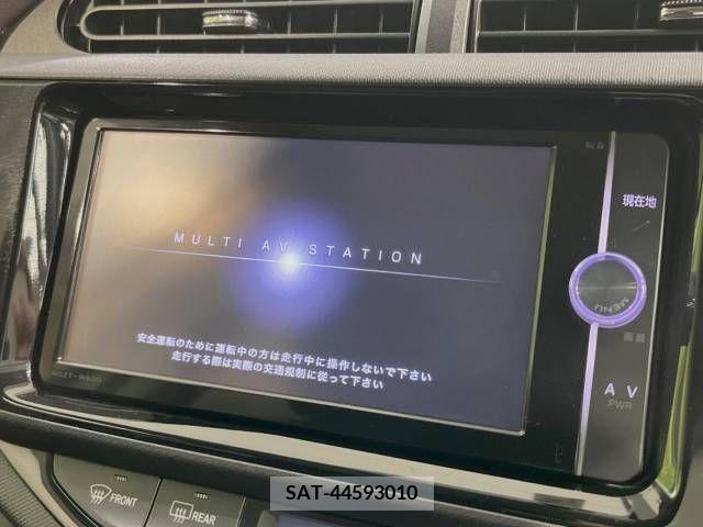 Toyota AQUA 2015-02 374504-3