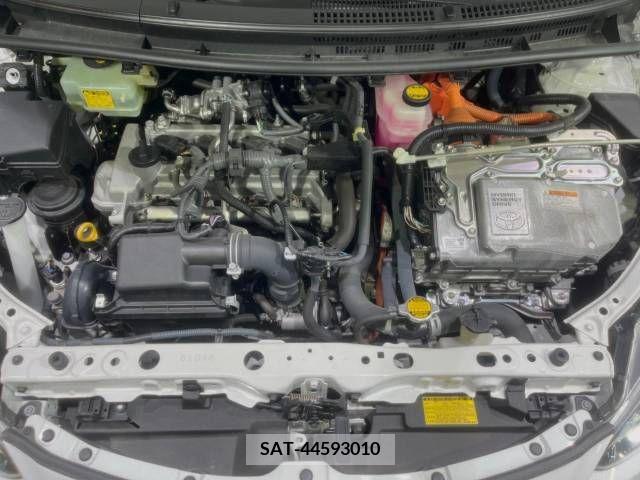 Toyota AQUA 2015-02 374504-18