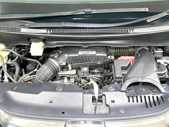 Honda e 2015-04 189368-19