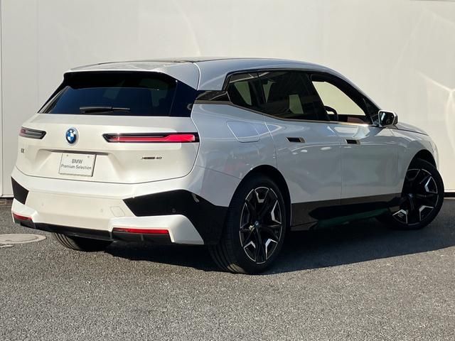 Bmw IX 2023-01 182149-2
