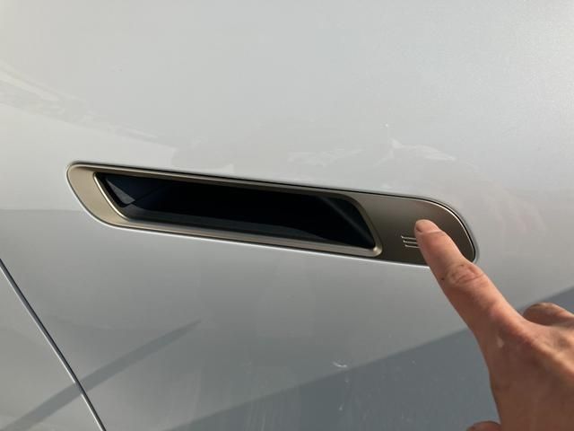 Bmw IX 2023-01 182149-8