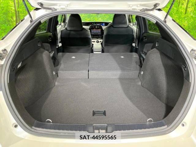 Toyota PRIUS 2016-06 331230-10