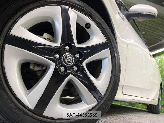 Toyota PRIUS 2016-06 331230-13