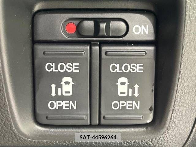 Honda N BOX CUSTOM 2017-07 278946-7