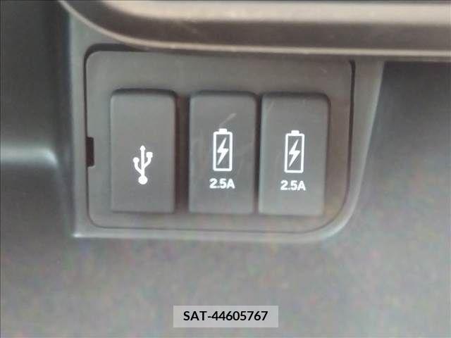 Honda N BOX CUSTOM 2018-01 279392-11