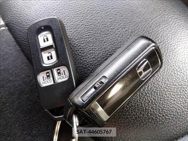Honda N BOX CUSTOM 2018-01 279392-18