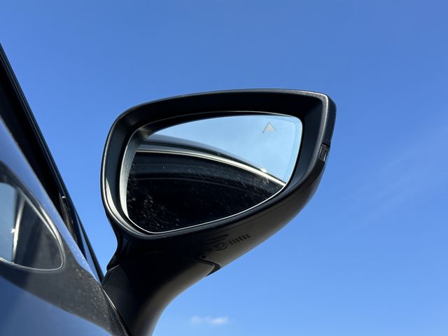 Mazda MAZDA3 2022-02 21001-20