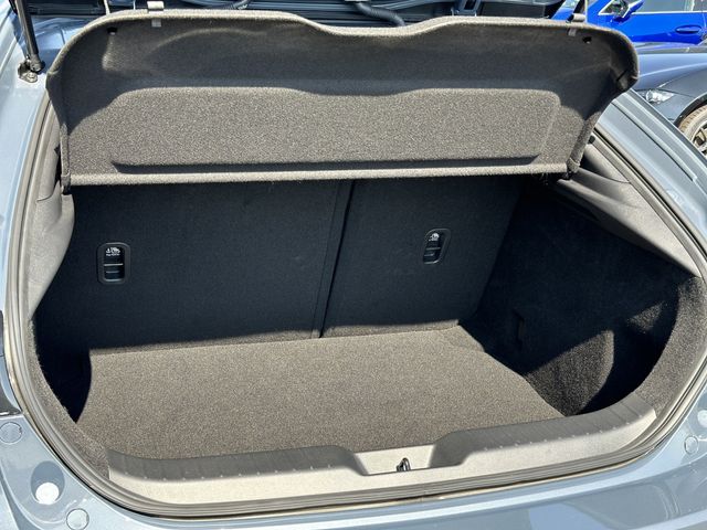 Mazda MAZDA3 2022-02 21001-18