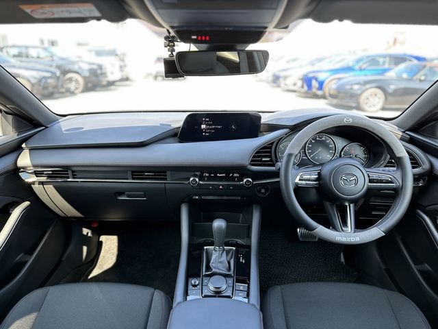 Mazda MAZDA3 2022-02 21001-1