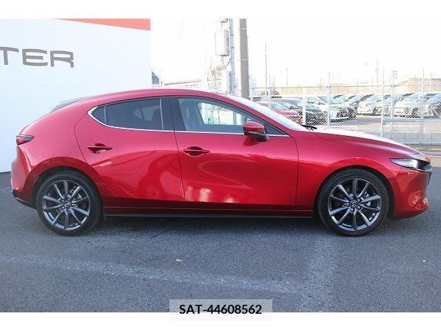 Mazda MAZDA3 2019-09 221226-8