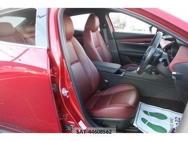 Mazda MAZDA3 2019-09 221226-14